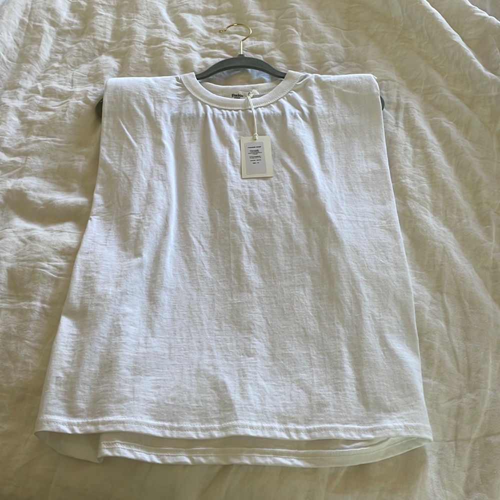 Nwt Frankie padded shoulder muscle t-shirt - size xs